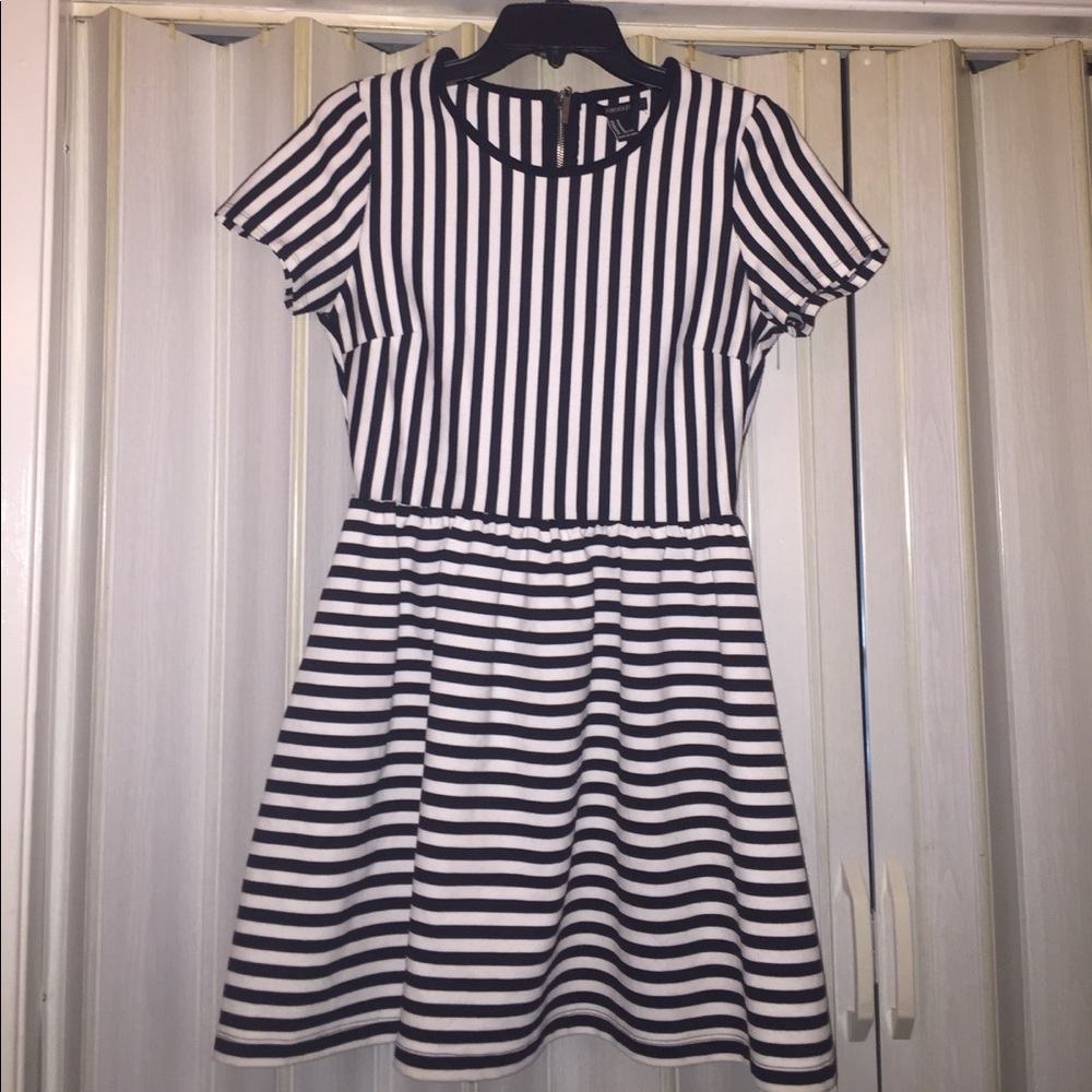 Forever 21 Dress M