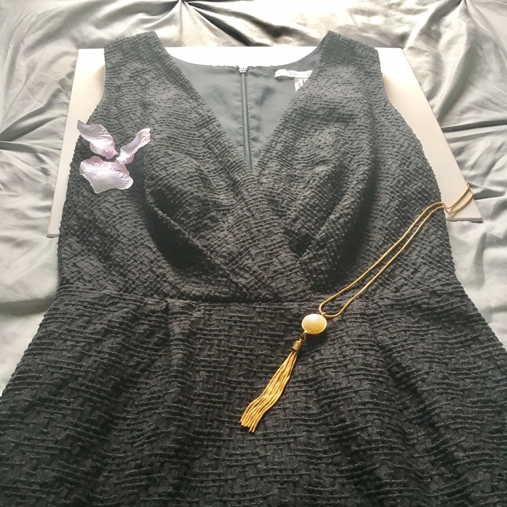 Max and Cleo Black Textured Dress Size 2