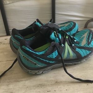Brooks P2 Connect Running Shoe size 8