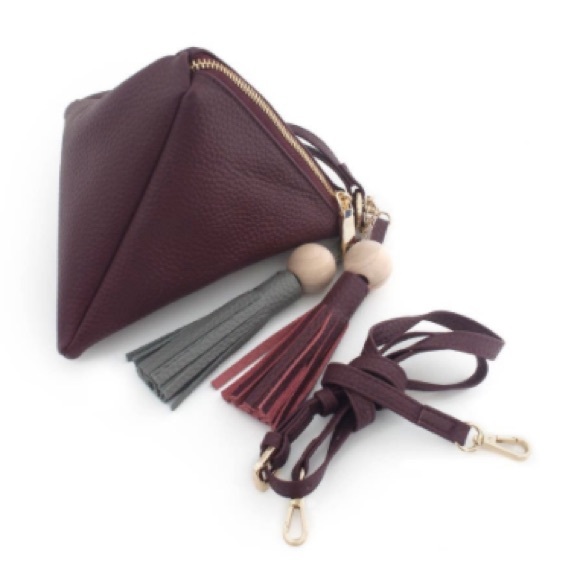 Pyramid Clutch - Picture 3 of 3