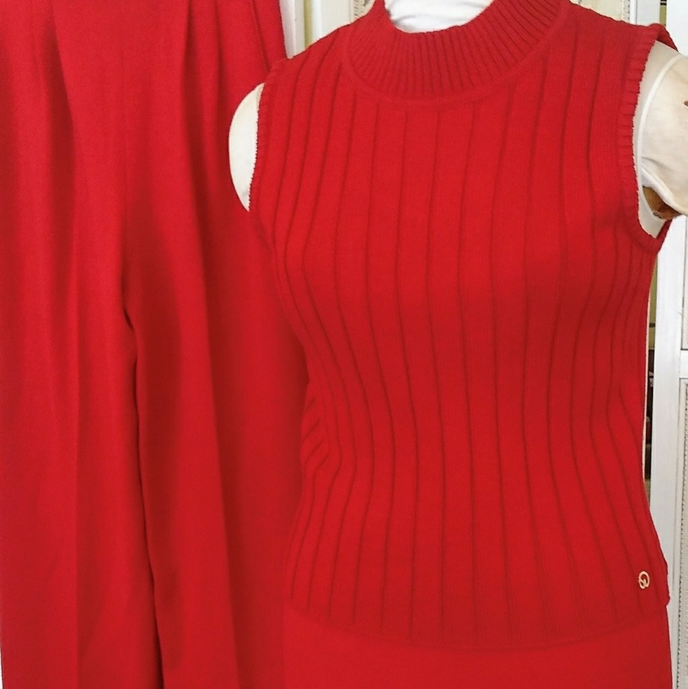 St. John Red Cable Knit Sleeveless Sweater