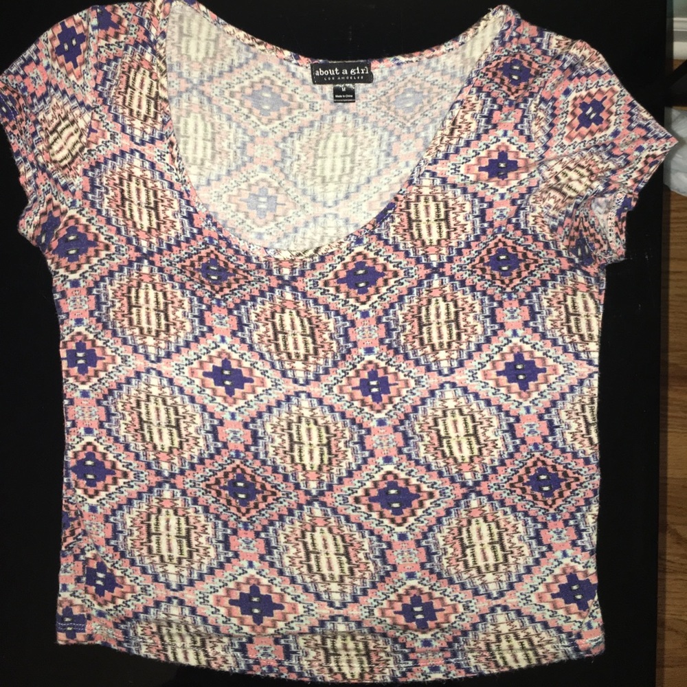 Crop top! - Picture 3 of 4