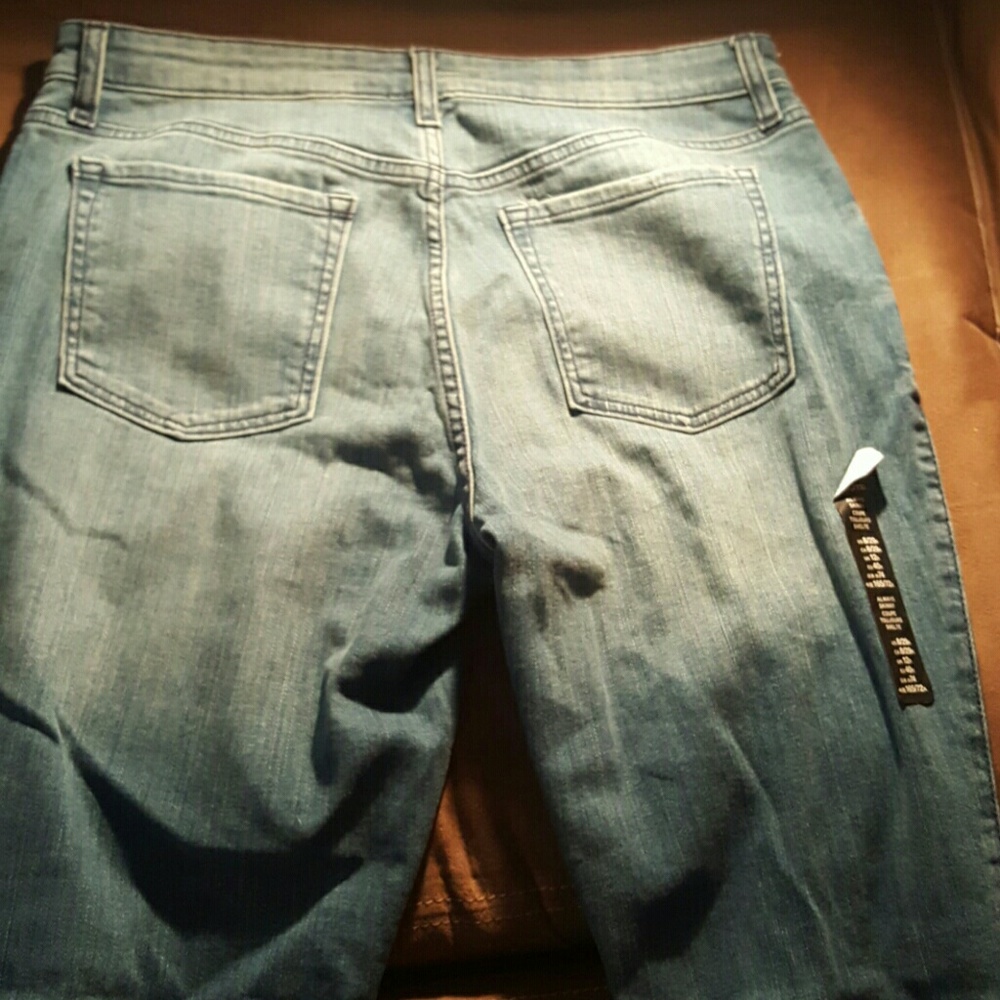 Jeans - Picture 4 of 4