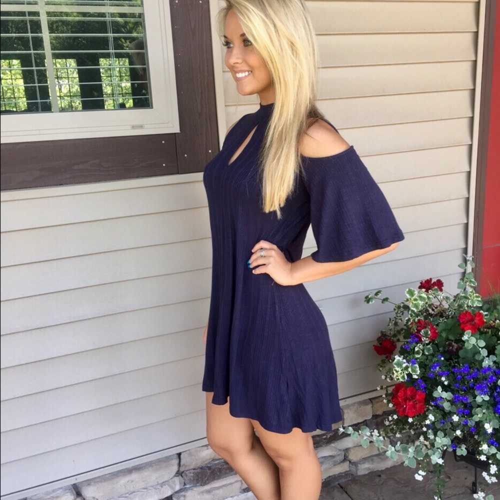 Navy Keyhole Dress - Picture 2 of 3