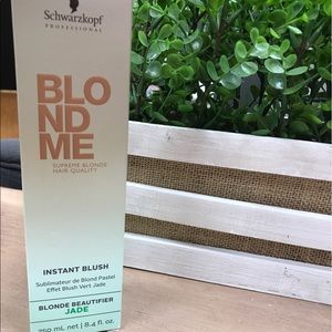 Schwarzkopf blonde me ( blonde beautiful spray)