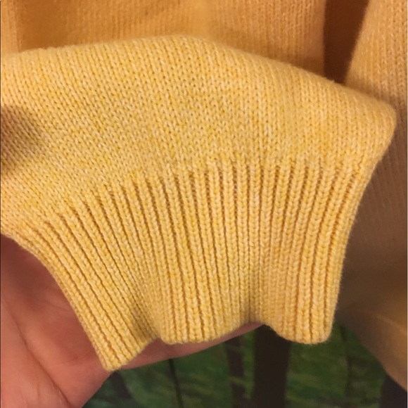 Men's Brooks Brothers Yellow V Neck Sweater - Picture 6 of 8