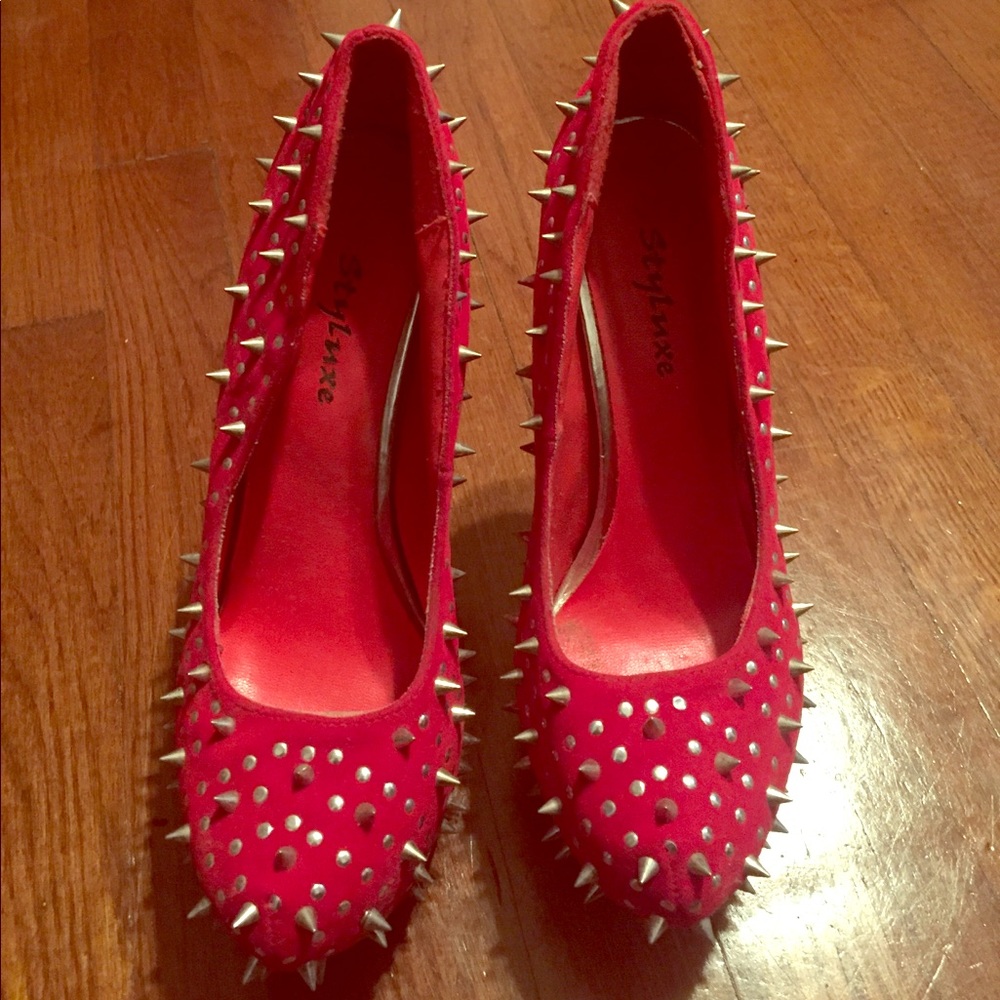 Red Spiked Stilleto Heels Size 8.5