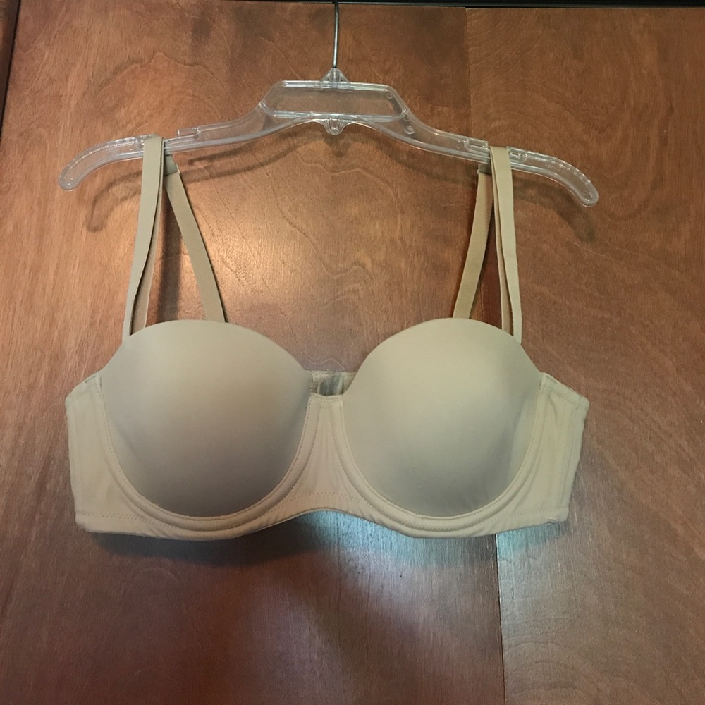 Hanes strapless bra (with straps)