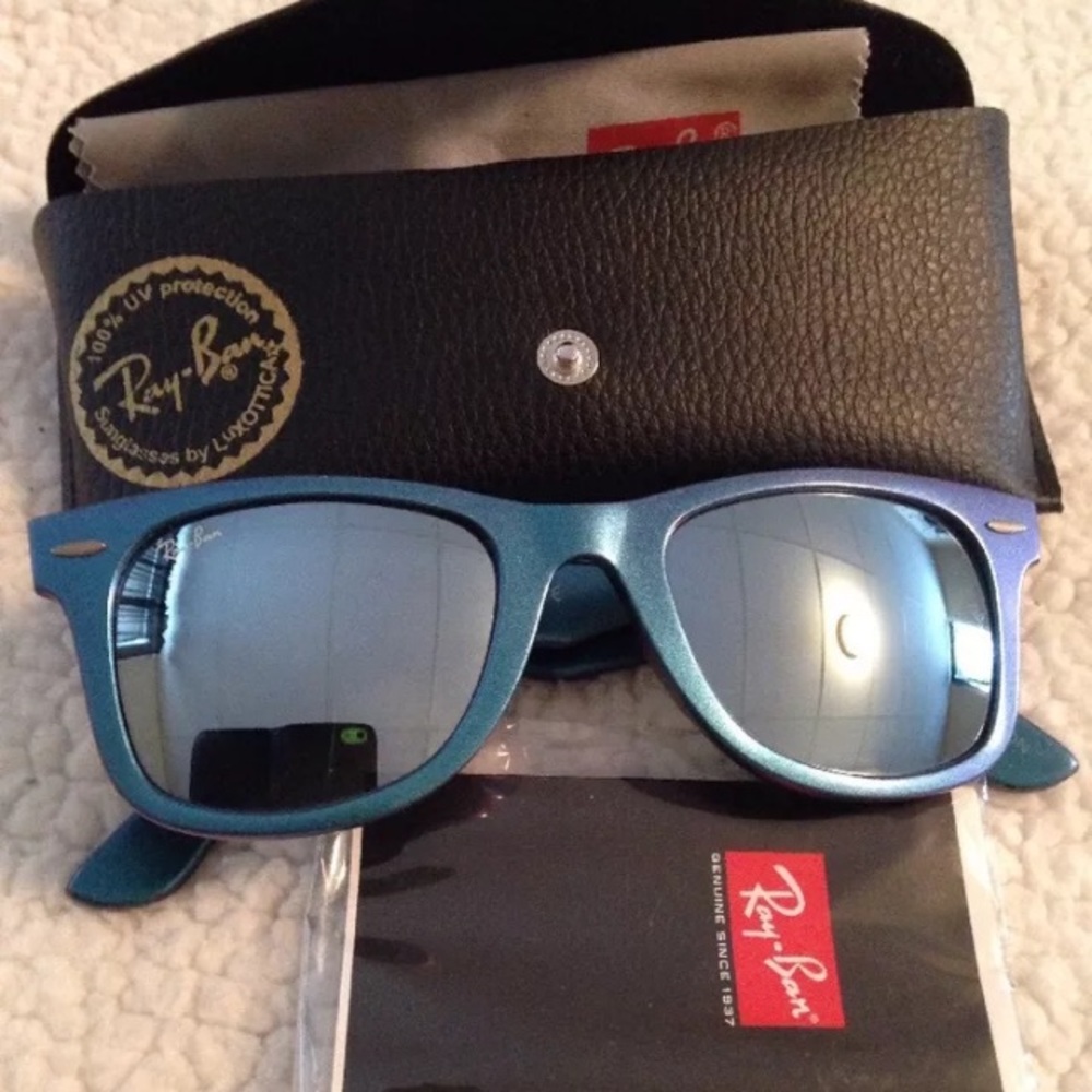 Ray Ban Wayfarer mirrored lenses. Authentic .