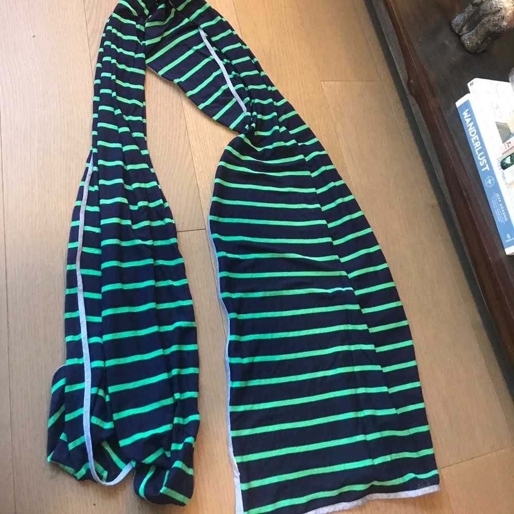 Navy and green striped scarf - Picture 2 of 3