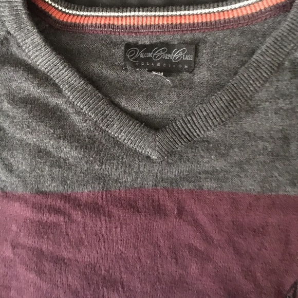 Volcom Sweater - Picture 2 of 4