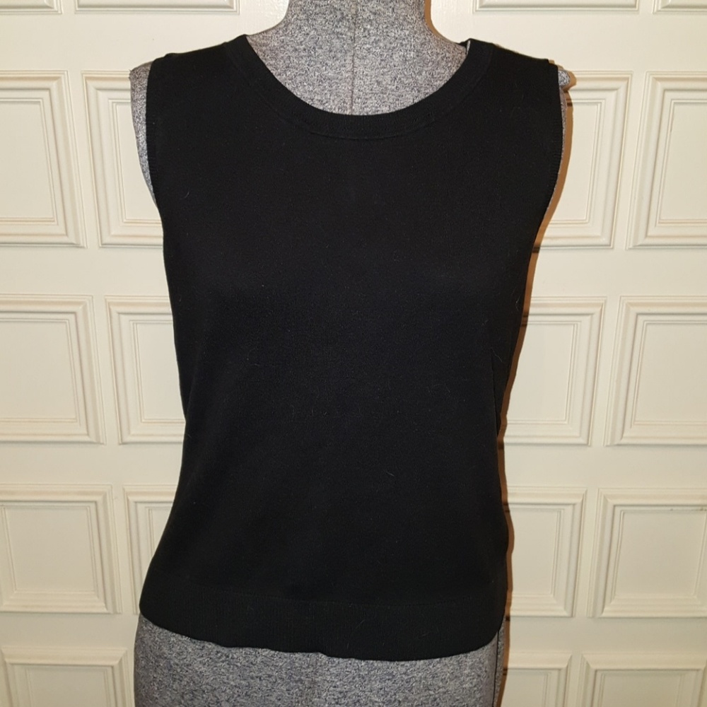 Black Sleeveless Top