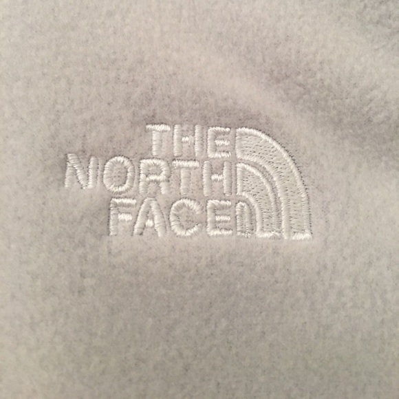 NWT the North Face fleece jacket - Picture 3 of 3