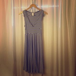 Stripped maternity summer dress