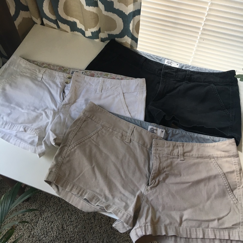 3 pairs of American eagle shorts