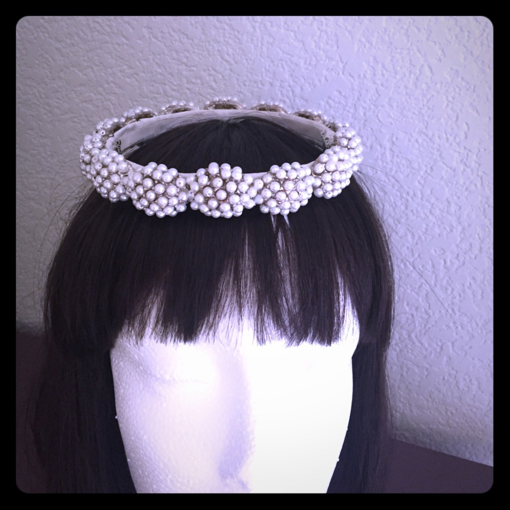 🆕NWT pearl tiara with combs