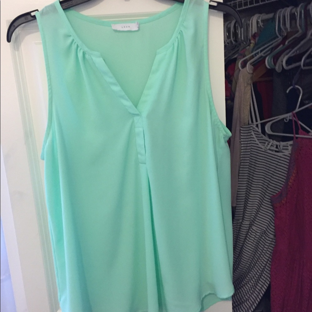mint green tank top