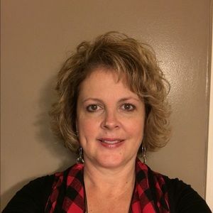 Meet your Posher, Alisa