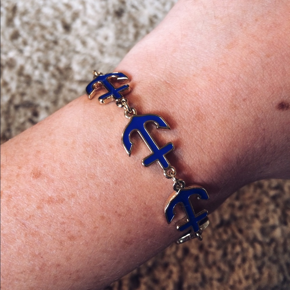 Gold Anchor Bracelet