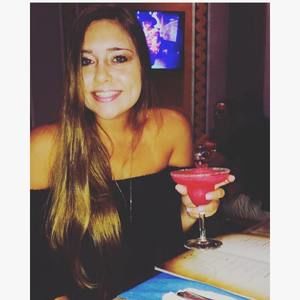 Meet your Posher, Elizabeth