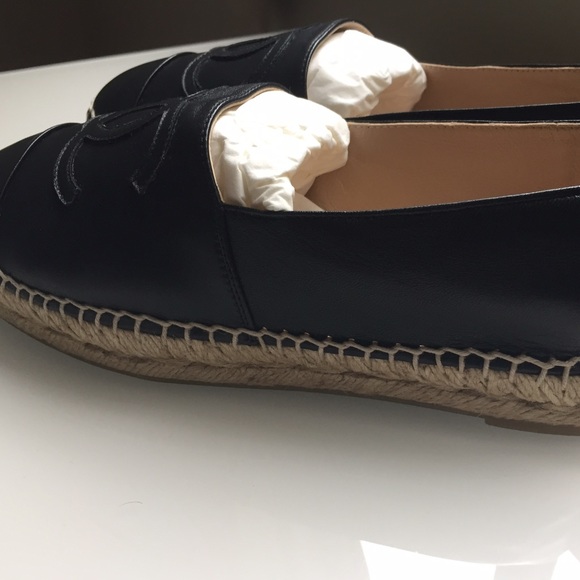 🔺SOLD 🔺Brand New Authentic Chanel Espadrilles - Picture 4 of 7