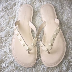 Rebecca minkoff nude flip flops