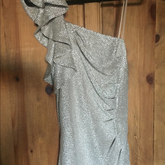 Adrianna Papell Metallic One-Shoulder Gown size 2 - Picture 6 of 8