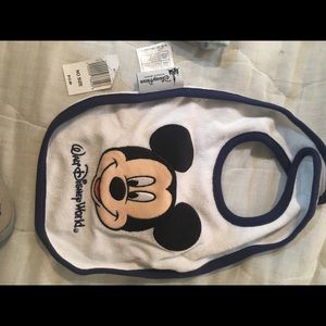 NWT Disney bib