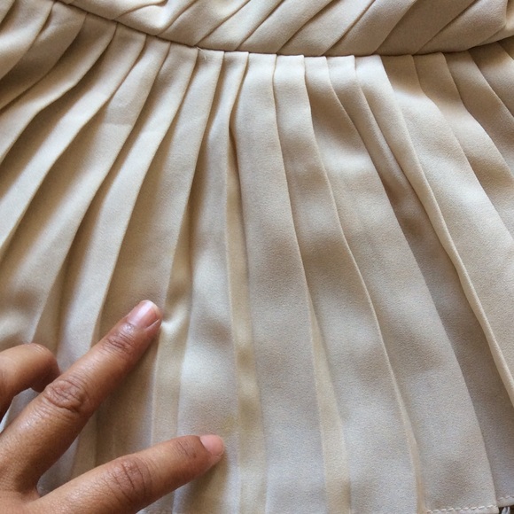 Pins & Needles Pleated Heartshape Top - Picture 6 of 6