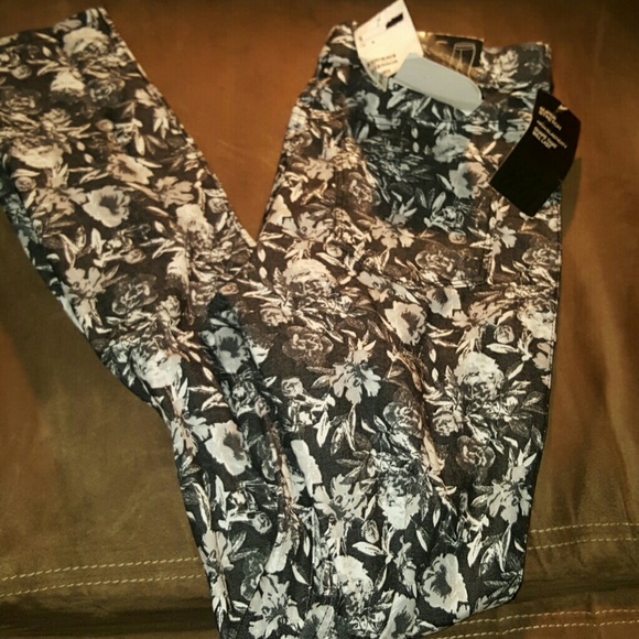 Leggings - Picture 1 of 2