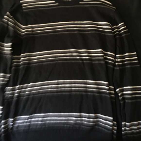 Quicksilver Sweater - Picture 3 of 3