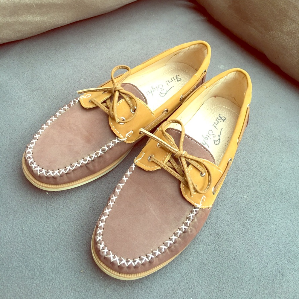 Adorable boat shoes!