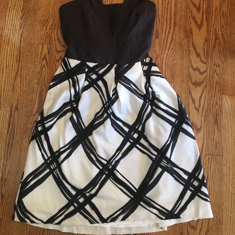 Dress: White House Black Market