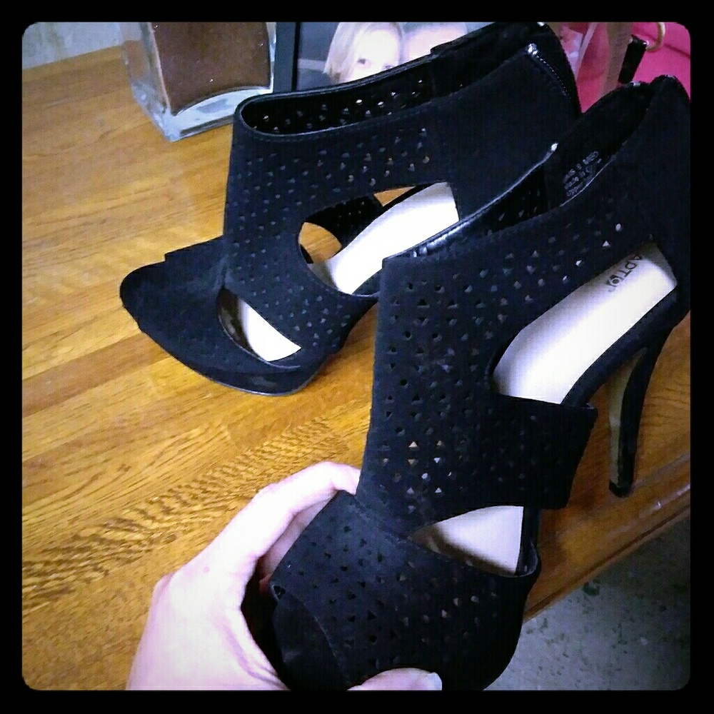 Apt 9 Heels size 9