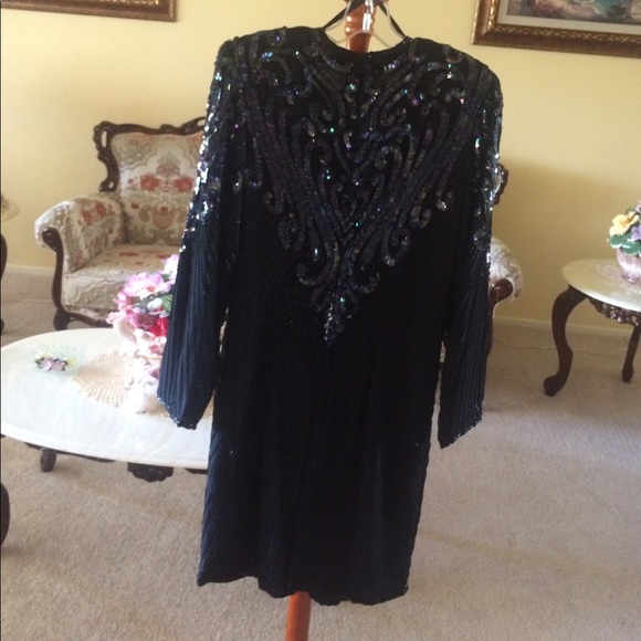 Dress - Picture 3 of 4