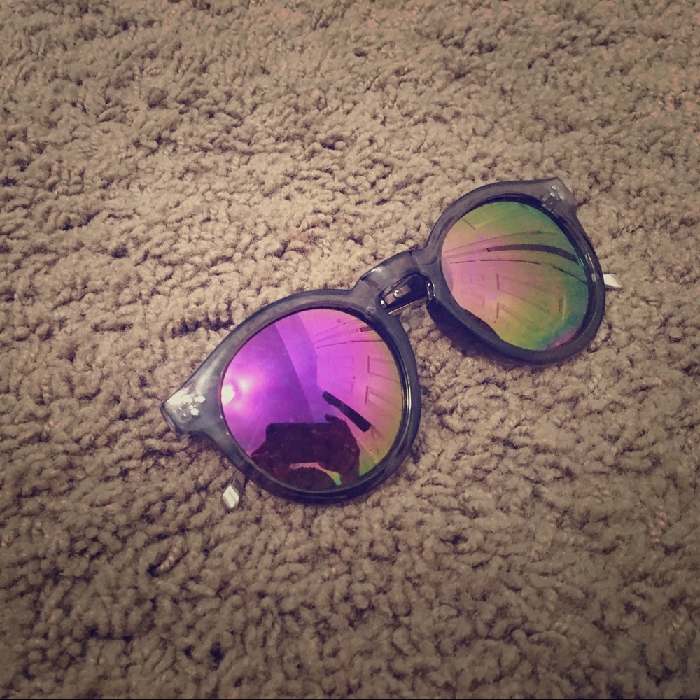 Colorful lenses sunglasses