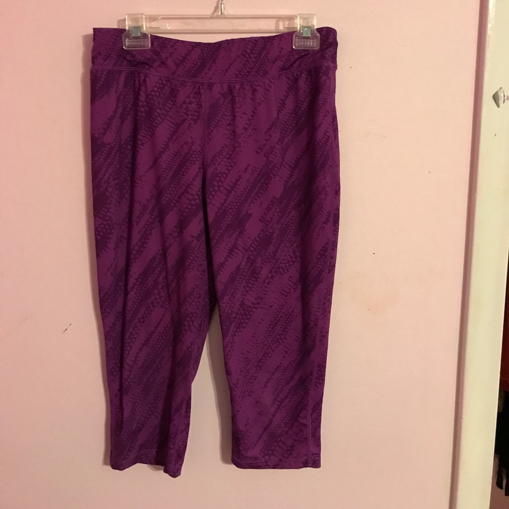 HIND workout capris