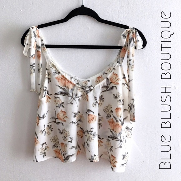 Ivory Floral Cropped Bow Tie Blouse - Picture 6 of 8