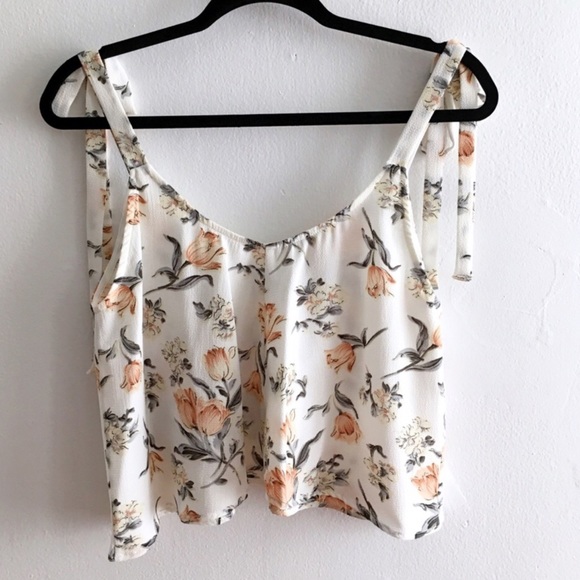 Ivory Floral Cropped Bow Tie Blouse - Picture 7 of 8