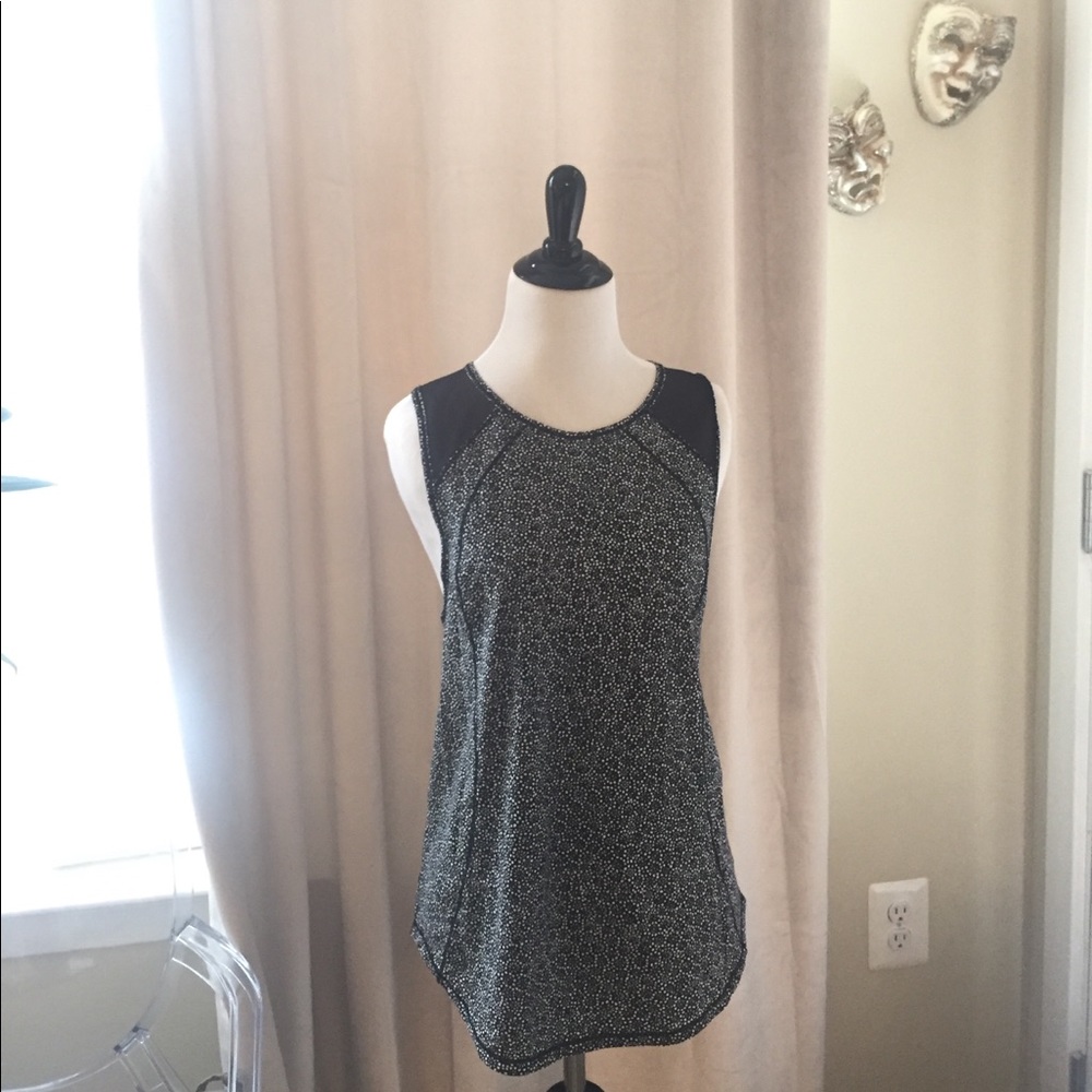 Lululemon tank