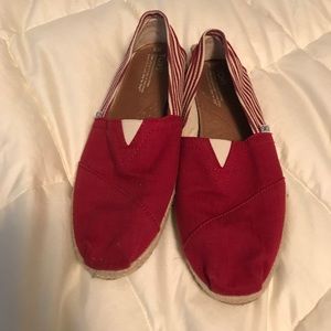 TOMS red flats. Worn once
