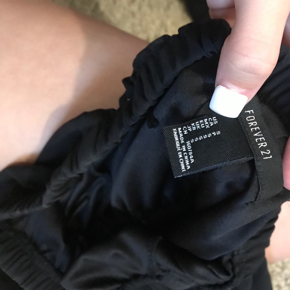 Forever 21 - Picture 2 of 2