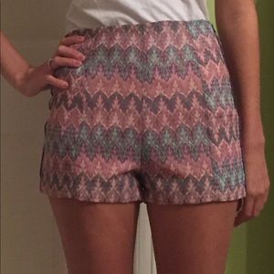 High wasted pastel flame stitch print shorts