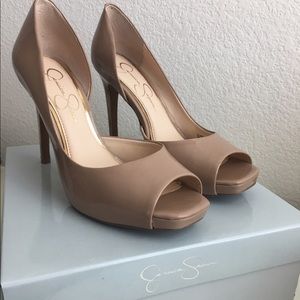 ✨CLOSET CLEAR-OUT SALE✨Jessica Simpson Nude Pumps