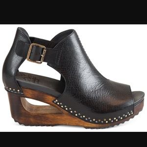 Dansko Sable Black Tumbled Calf