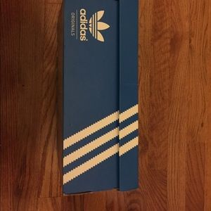 Men's adidas tennis shoes