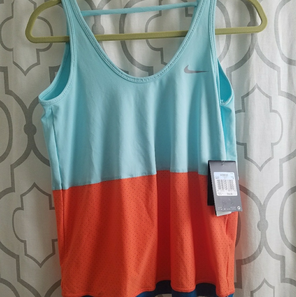 NWT nike synched bottom workout  top