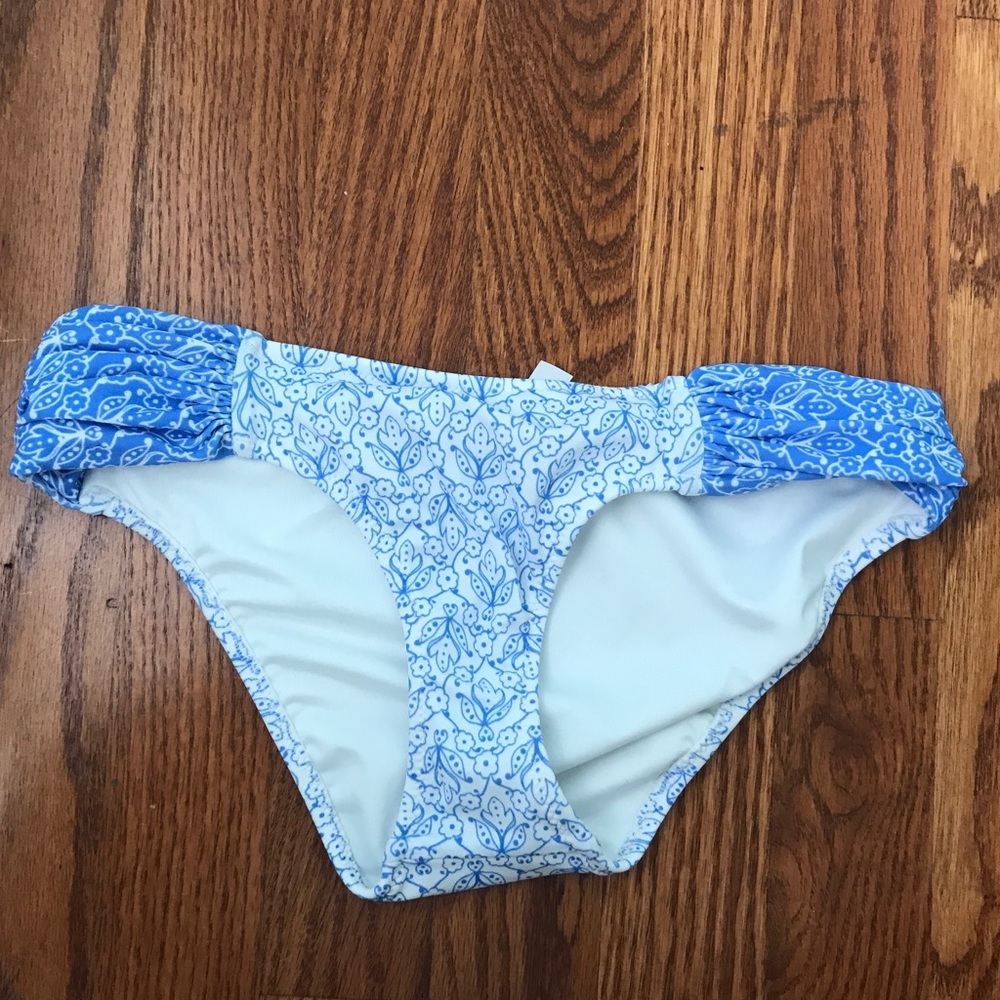 Victoria's Secret pink bikini bottom XS blue white