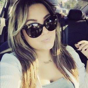 Meet your Posher, Dayana