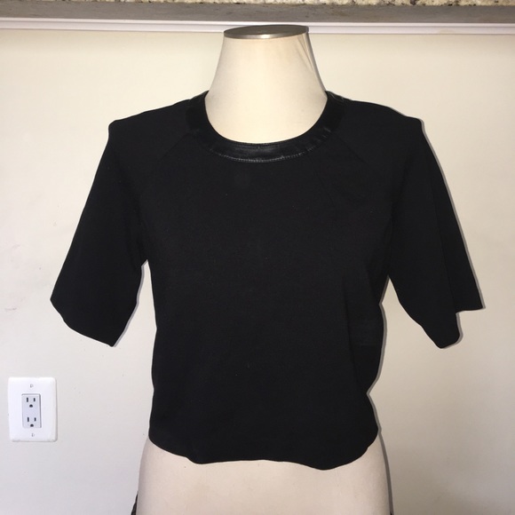 Crop top - Picture 2 of 5